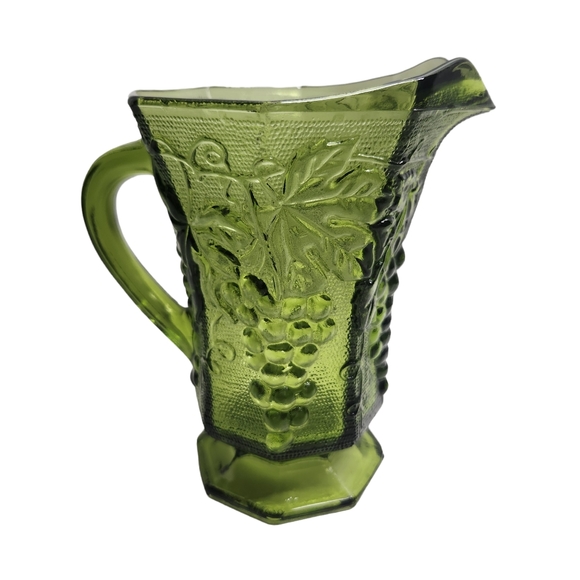 Vintage Green Anchor Hocking Glass Pitcher Depression Glass with Grapes - Picture 1 of 6